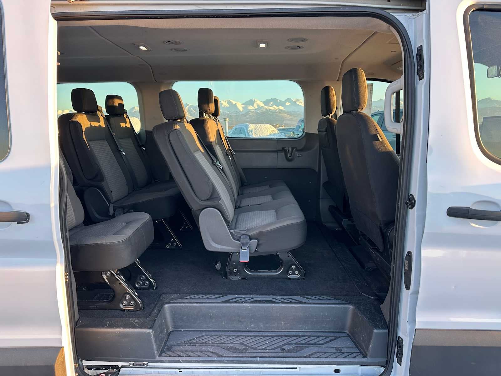 2022 Ford Transit Passenger Wagon XL