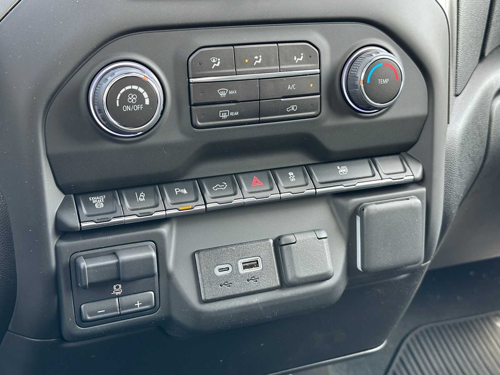 2025 Chevrolet Silverado 2500 HD Custom