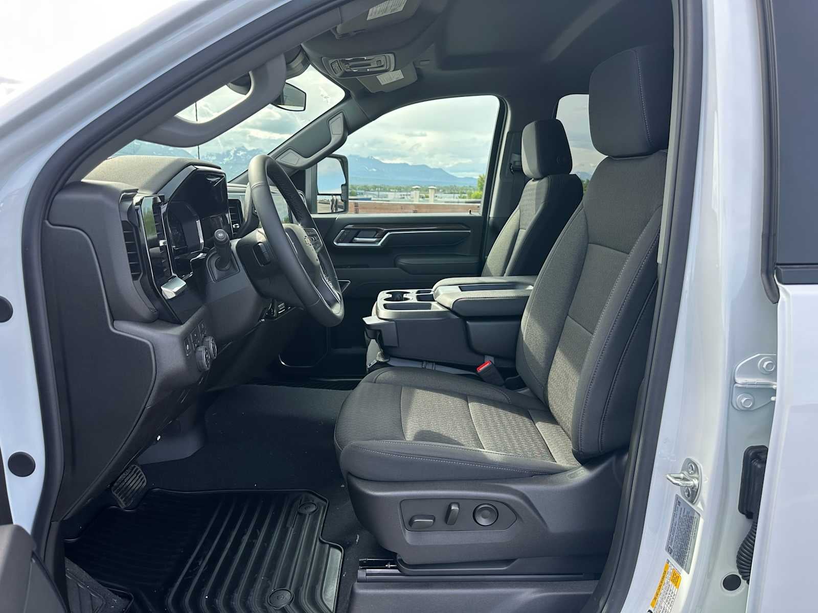 2025 Chevrolet Silverado 3500 HD LT