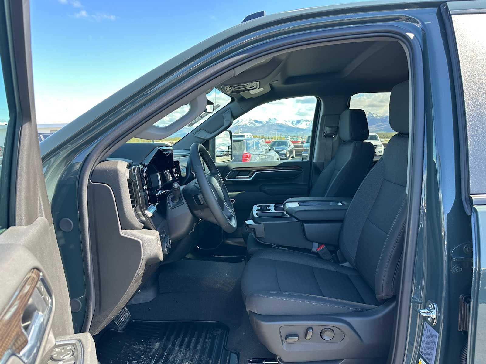 2025 Chevrolet Silverado 3500 HD LT