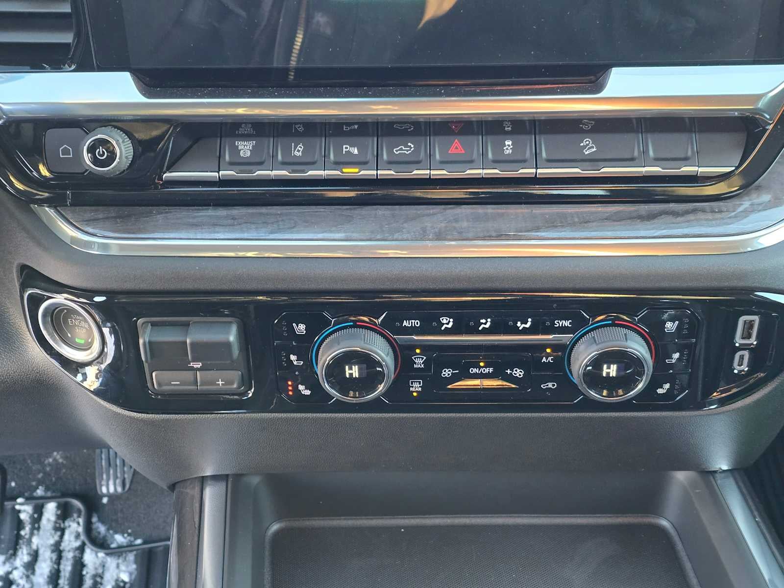 2025 Chevrolet Silverado 3500 HD LTZ