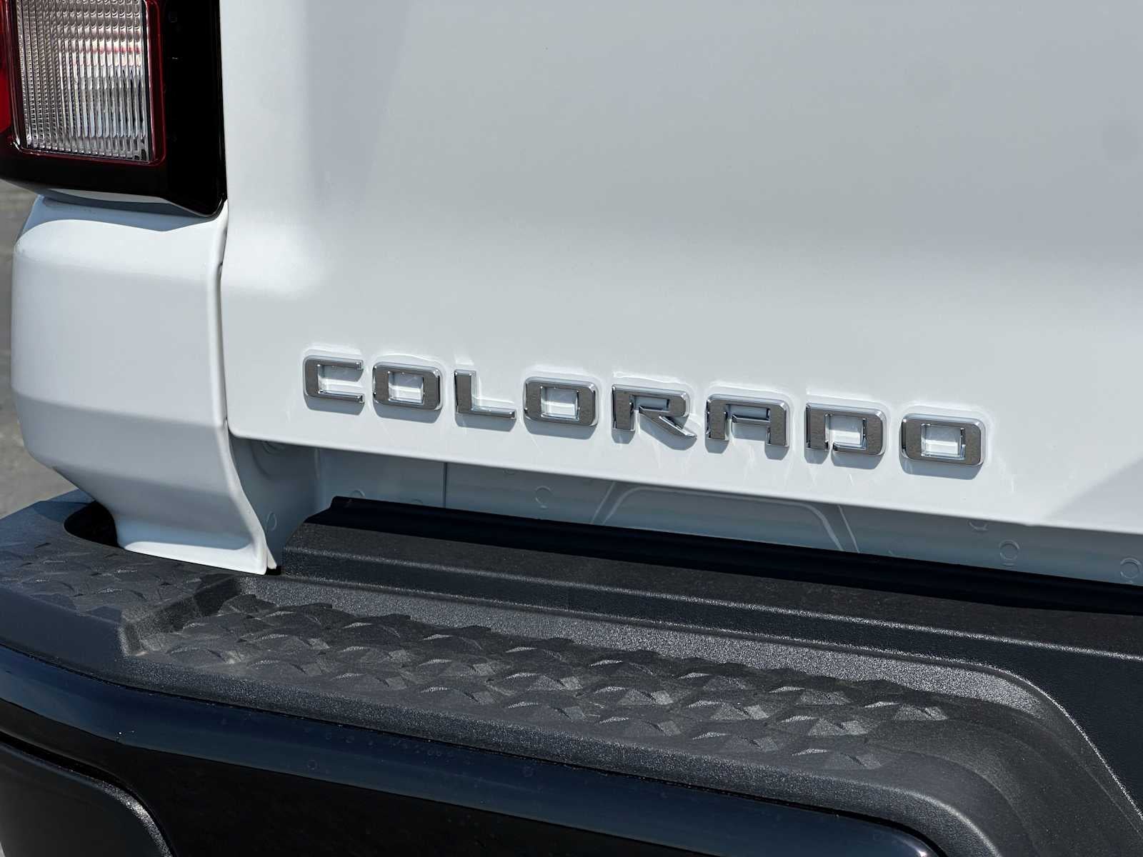 2025 Chevrolet Colorado WT/LT