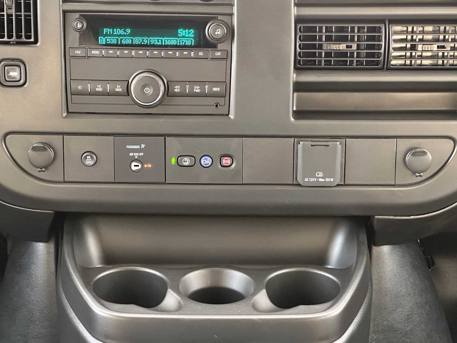 2025 GMC Savana Passenger 3500 LS