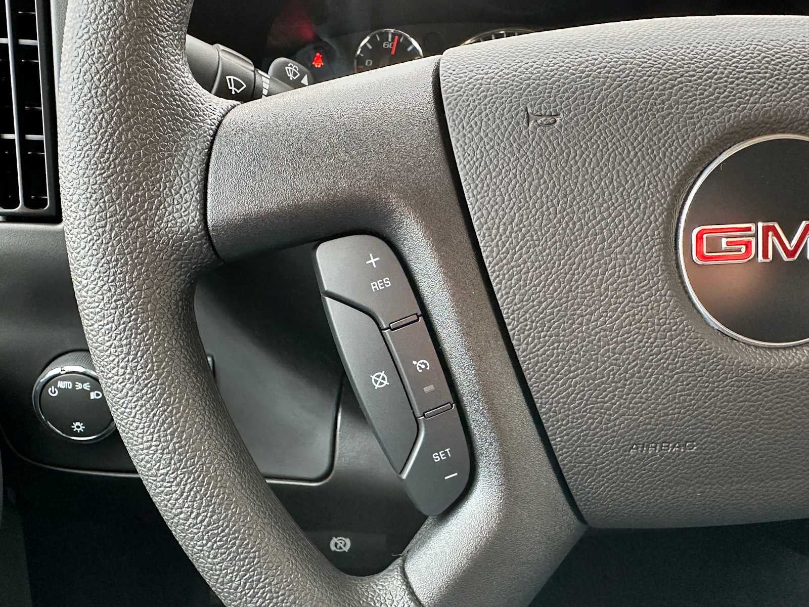 2025 GMC Savana Passenger 3500 LS