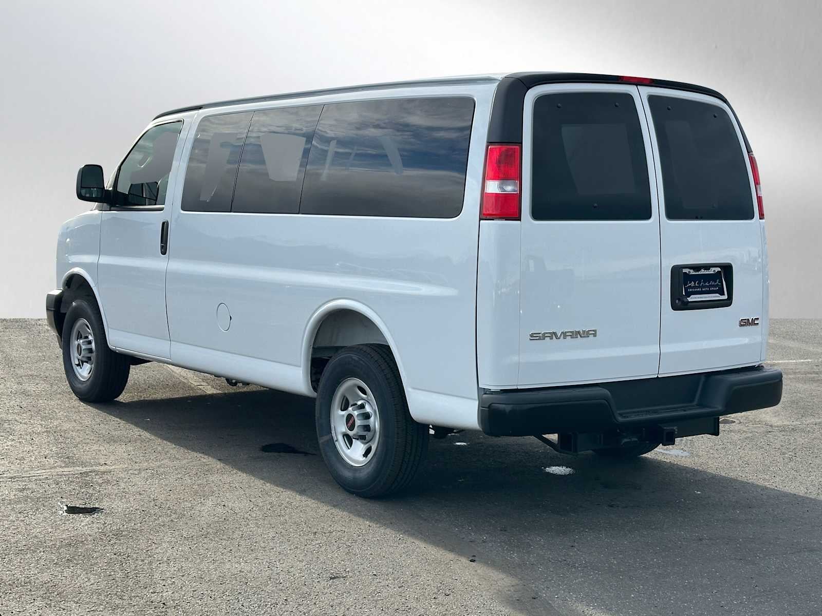 2025 GMC Savana Passenger 3500 LS