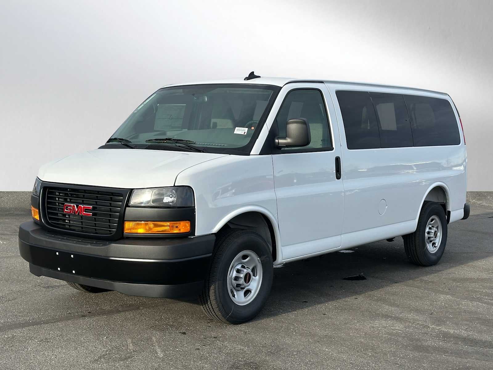 2025 GMC Savana Passenger 3500 LS