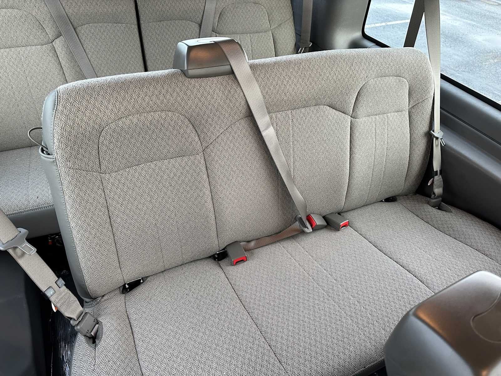 2025 GMC Savana Passenger 3500 LT