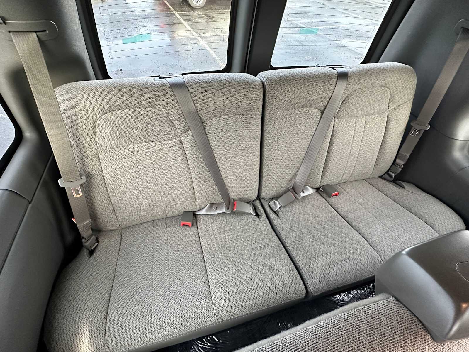 2025 GMC Savana Passenger 3500 LT