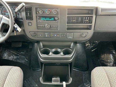 2025 GMC Savana Passenger 3500 LT