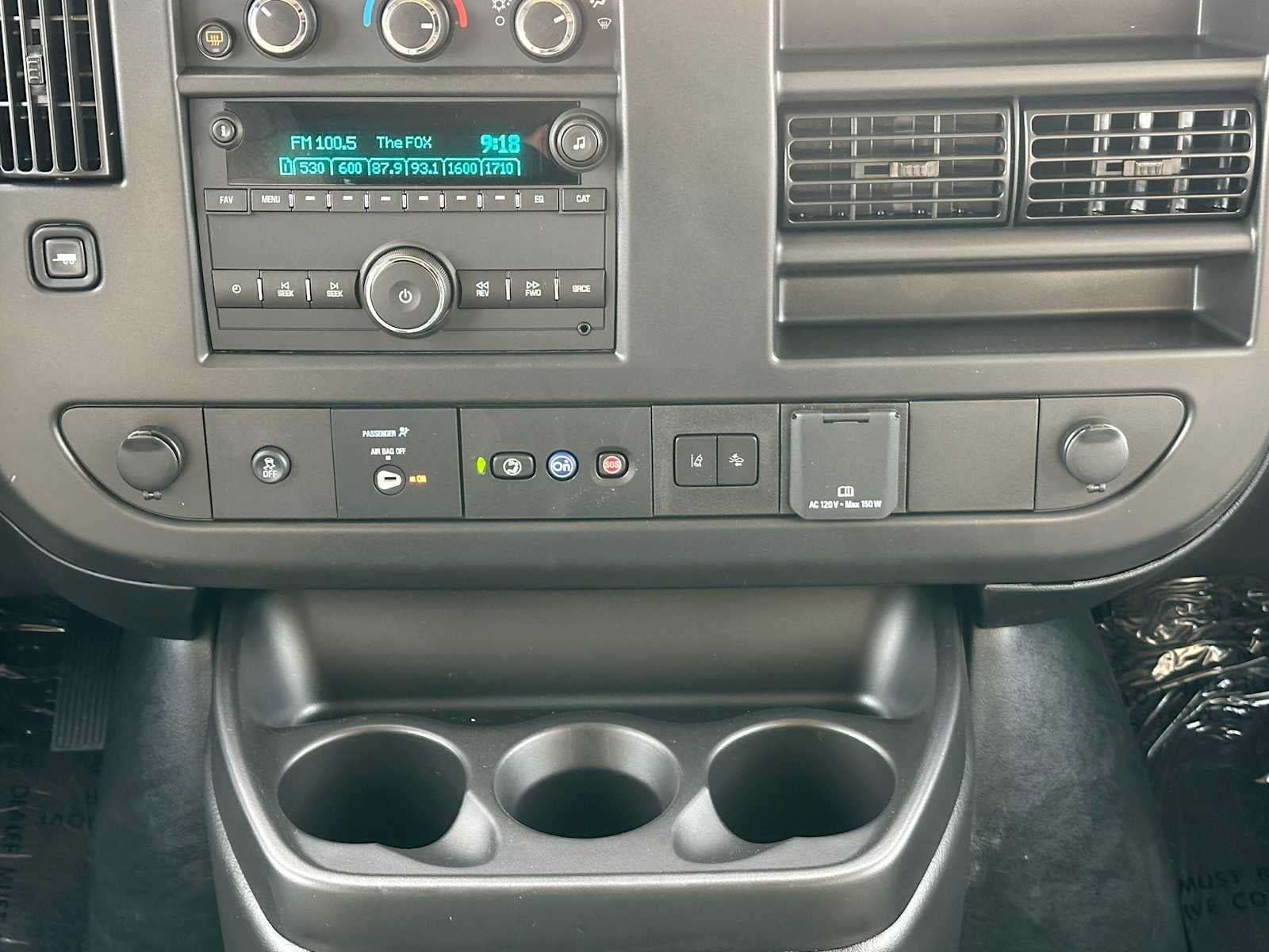 2025 GMC Savana Passenger 3500 LT