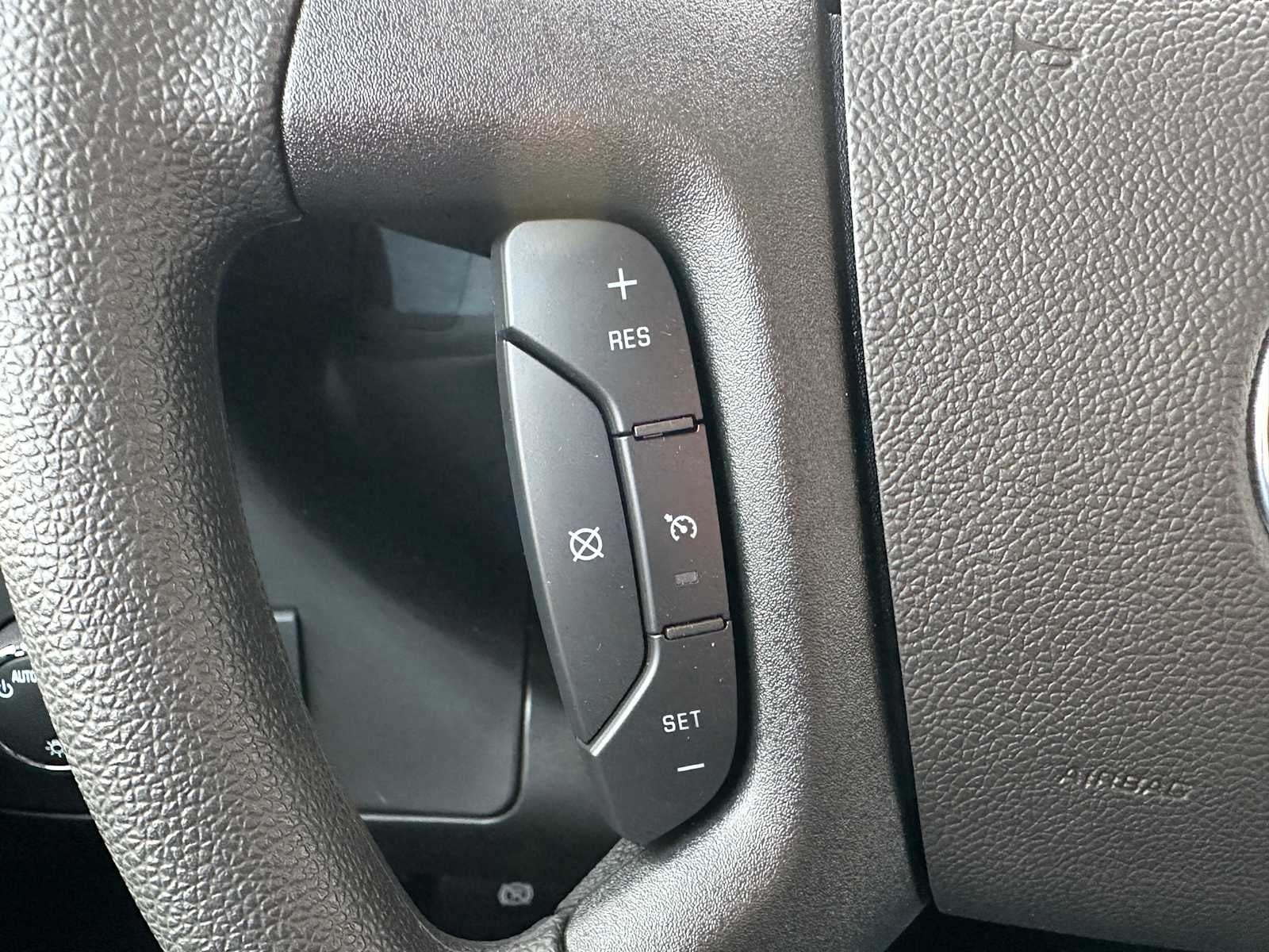 2025 GMC Savana Passenger 3500 LT