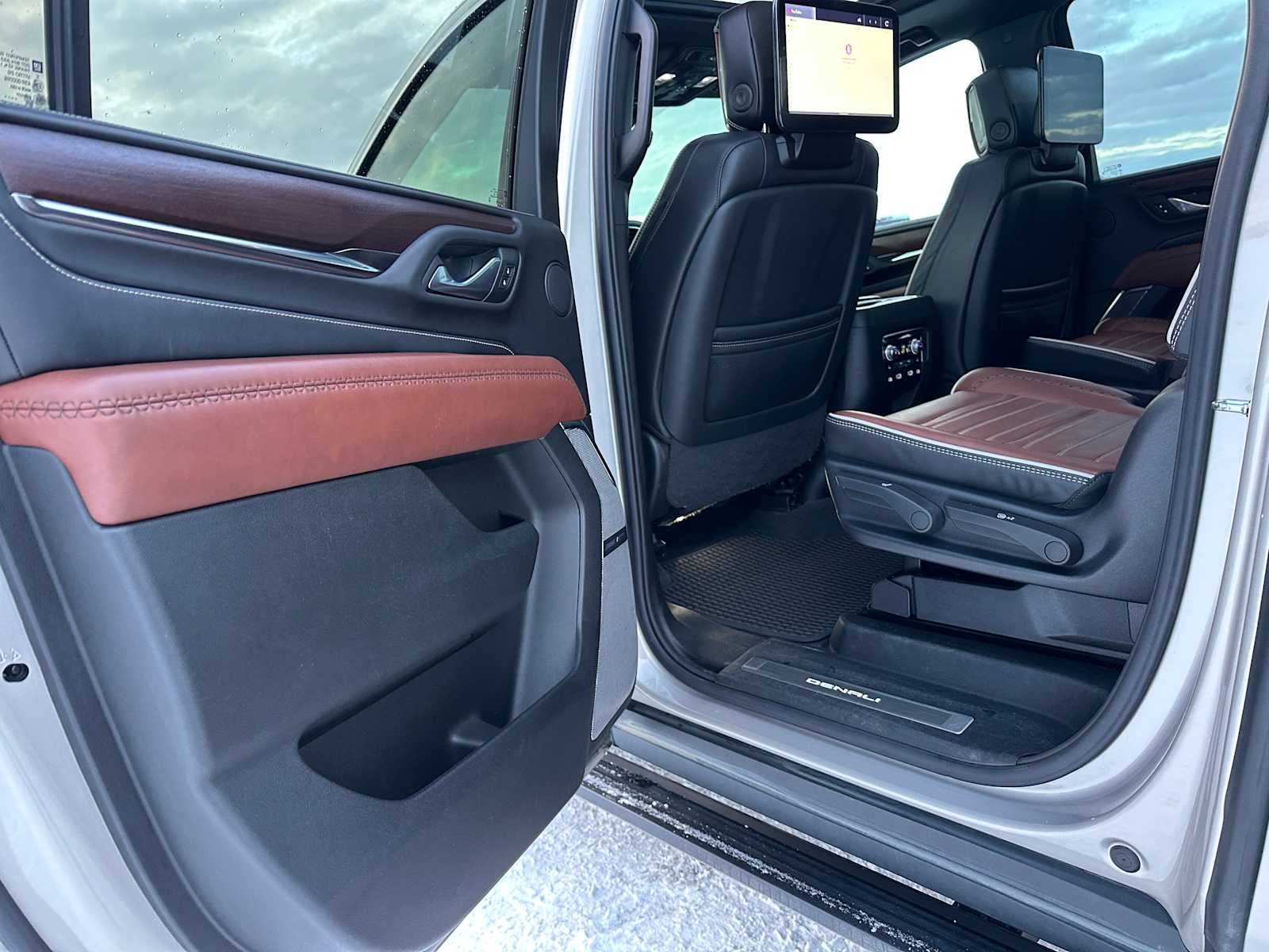 2024 GMC Yukon XL Denali Ultimate