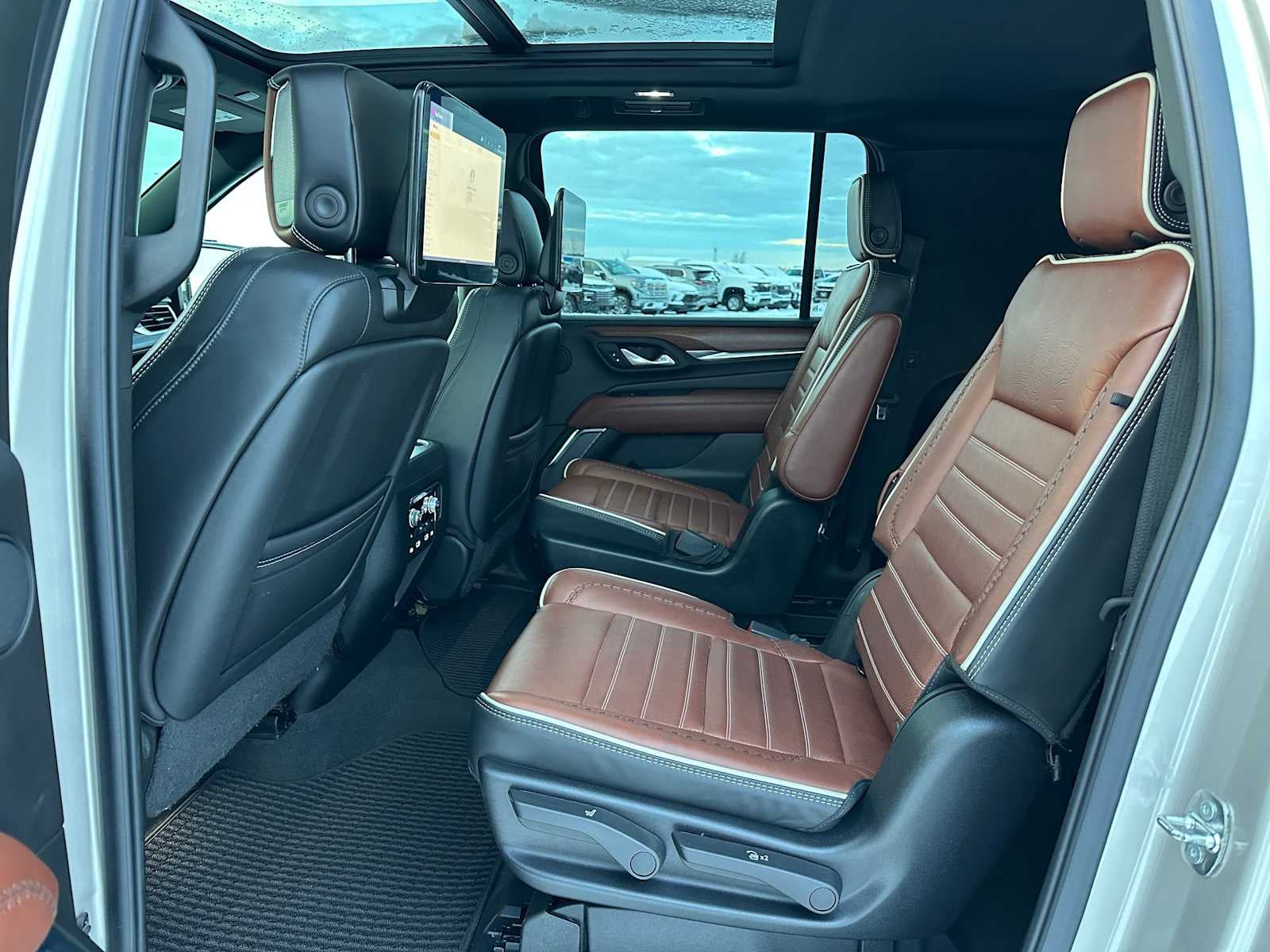 2024 GMC Yukon XL Denali Ultimate