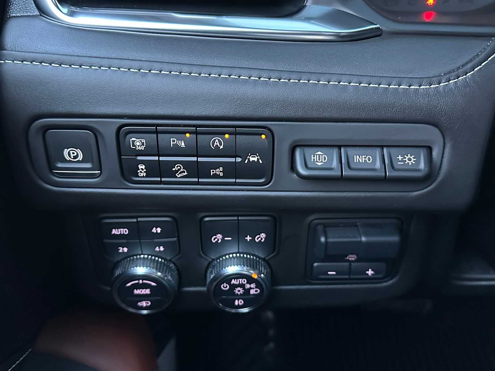 2024 GMC Yukon XL Denali Ultimate