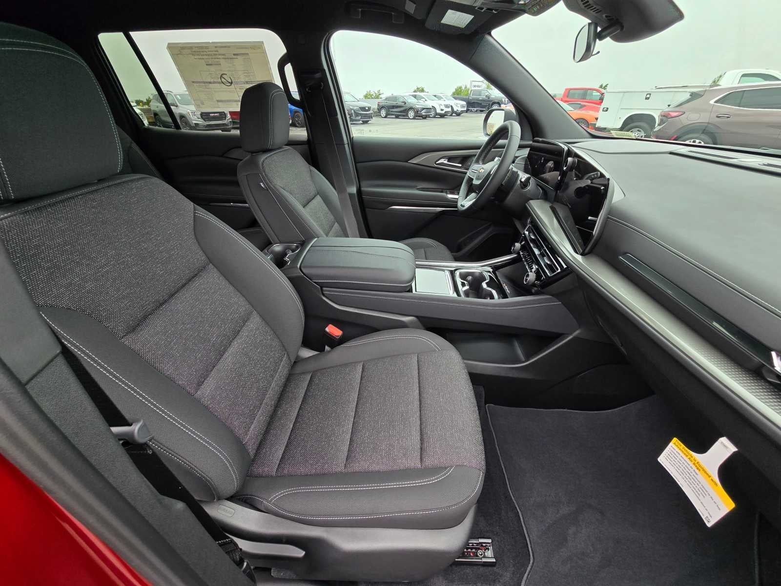 2024 Chevrolet Traverse LT