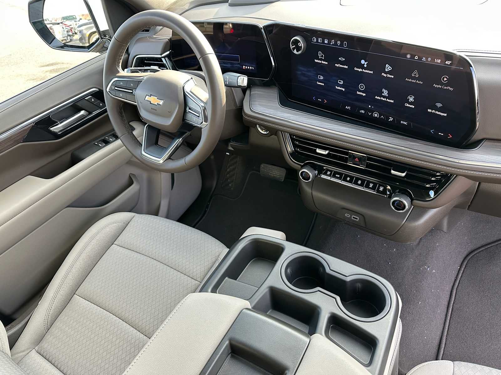 2026 Chevrolet Suburban LS