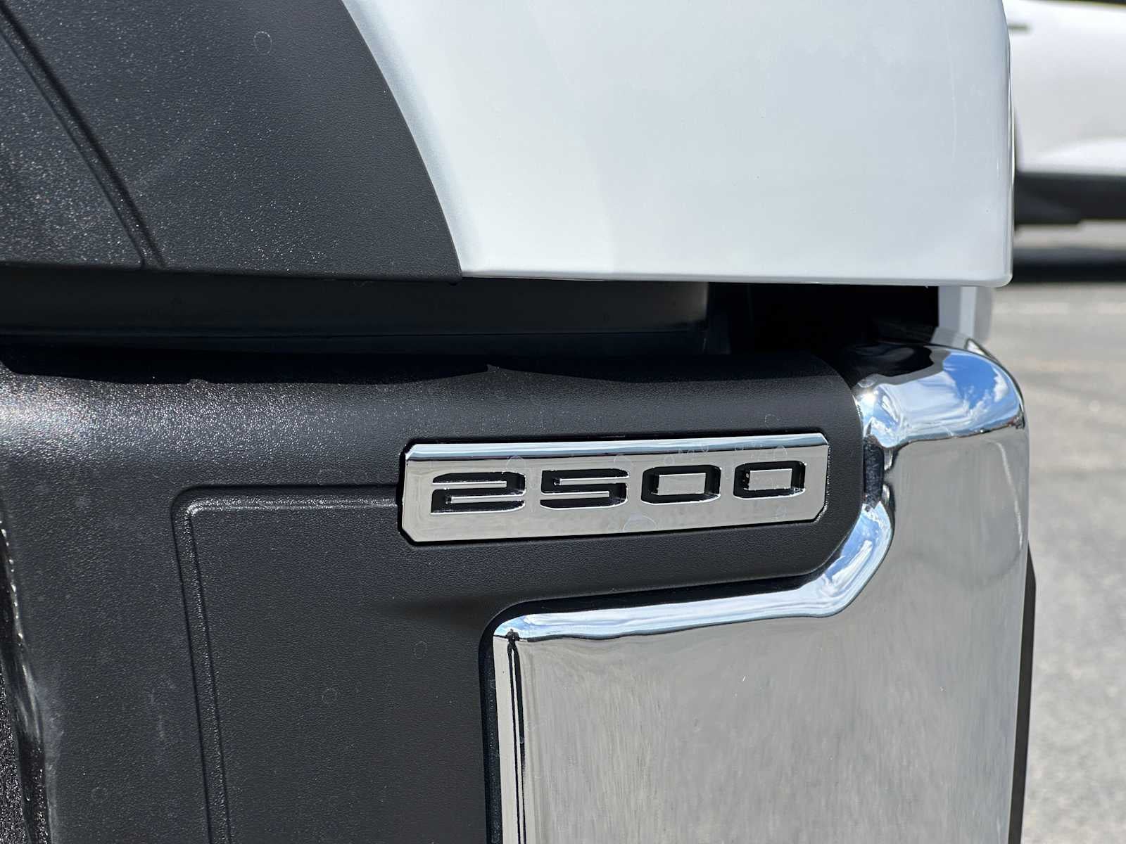 2025 GMC Sierra 2500 HD Pro