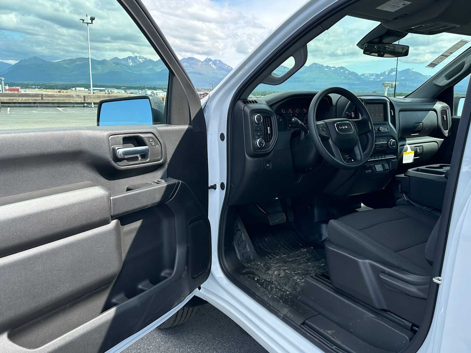 2025 GMC Sierra 2500 HD Pro