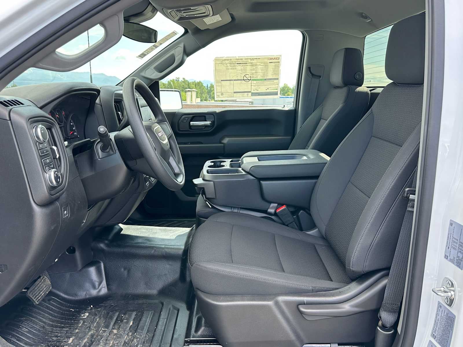 2025 GMC Sierra 2500 HD Pro