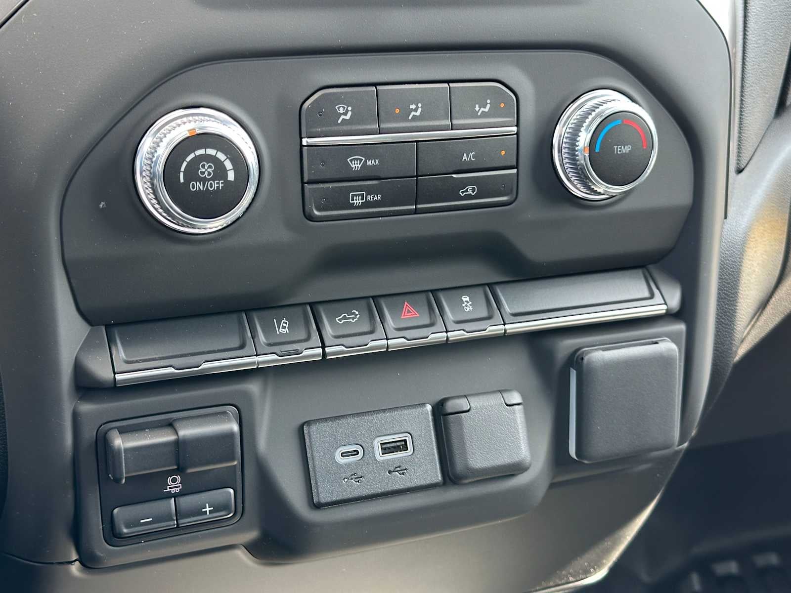 2025 GMC Sierra 2500 HD Pro