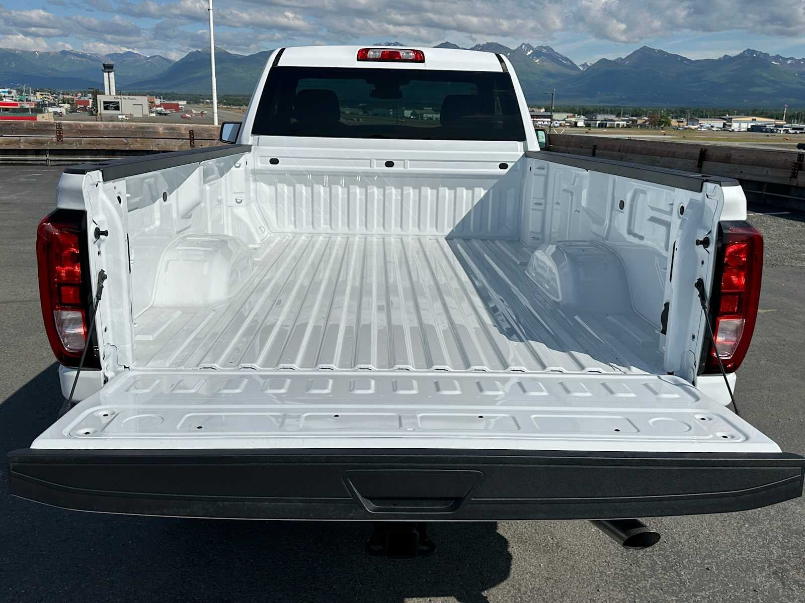 2025 GMC Sierra 2500 HD Pro