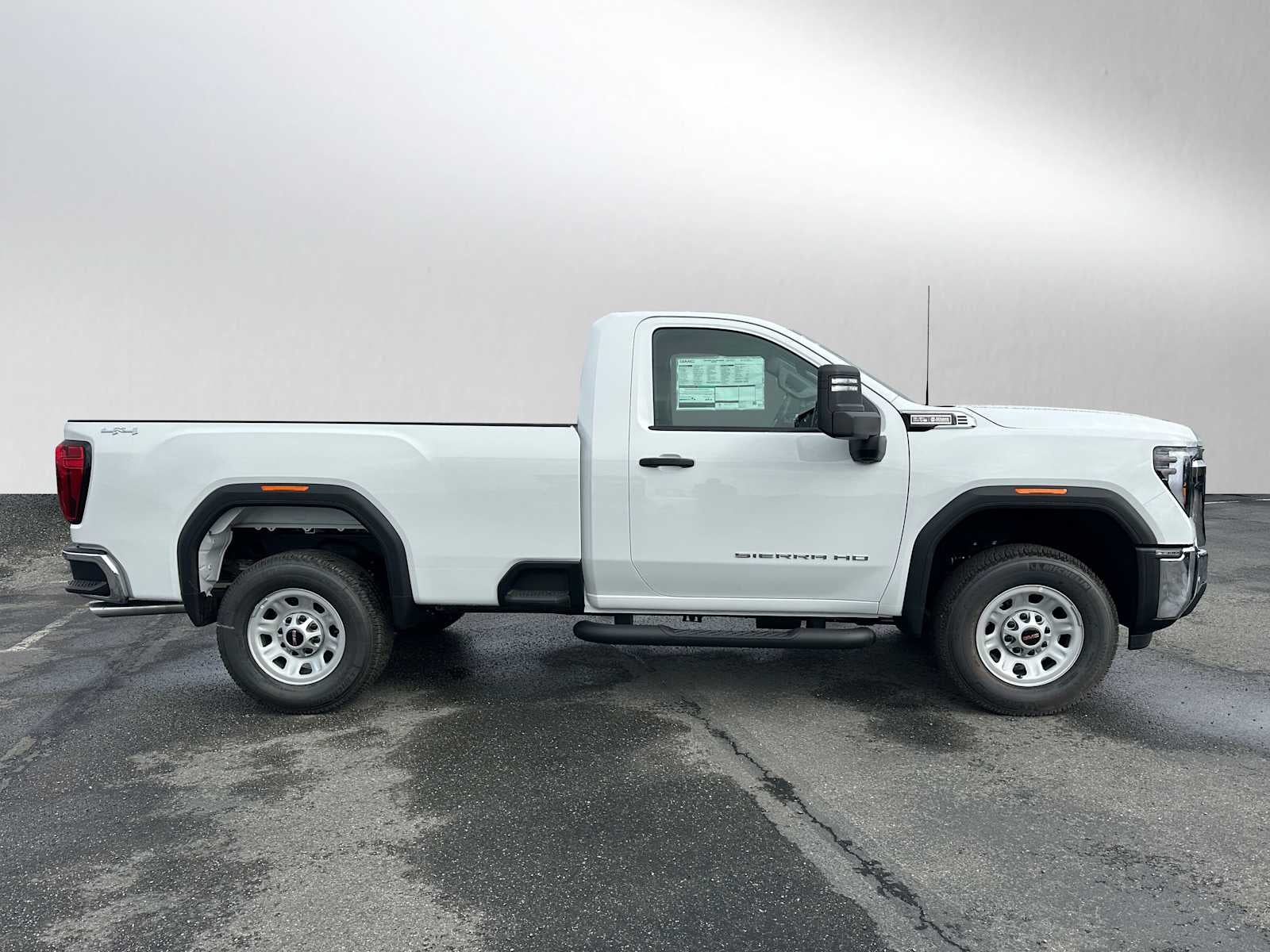 2025 GMC Sierra 2500 HD Pro