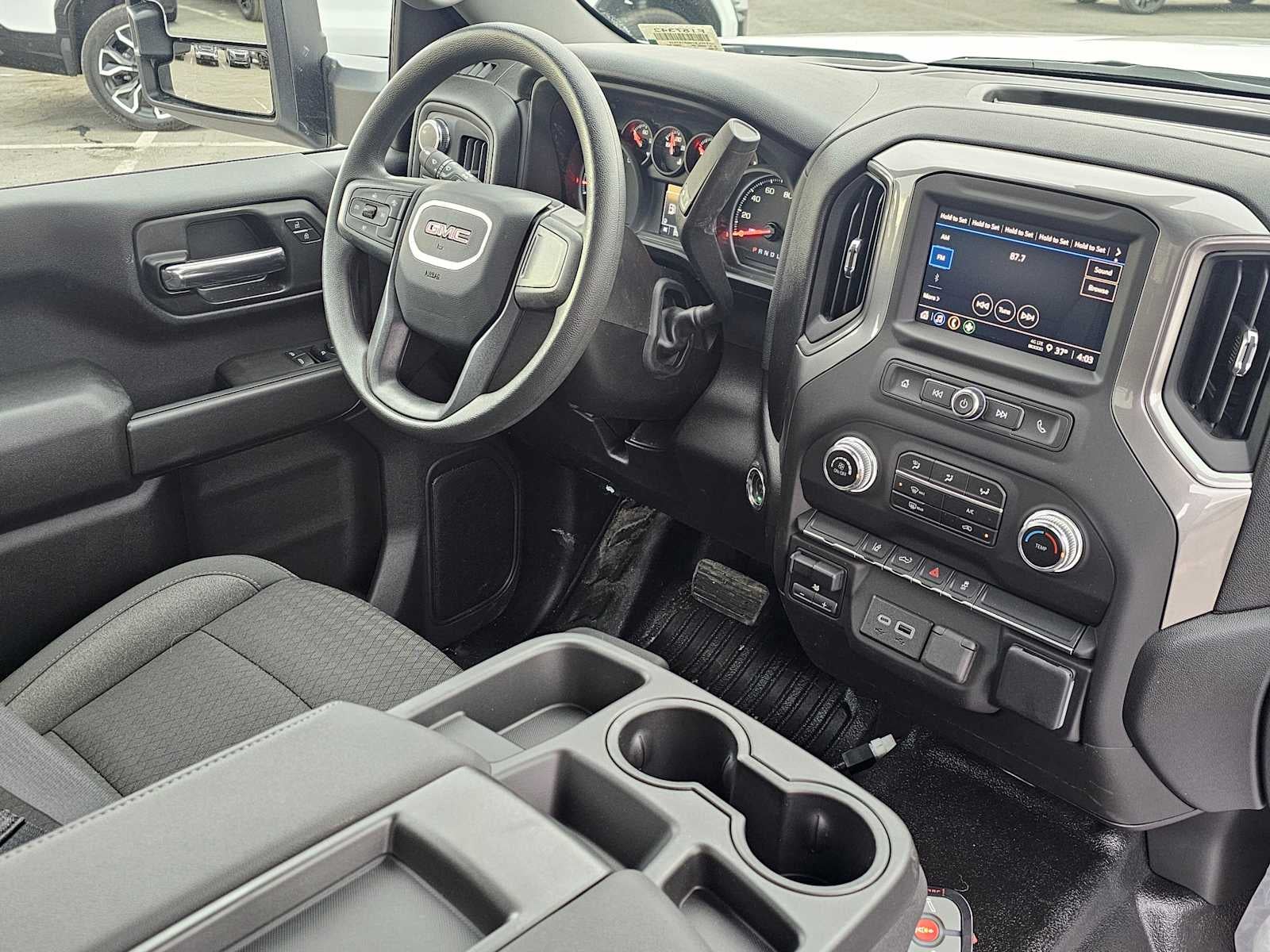 2025 GMC Sierra 2500 HD Pro