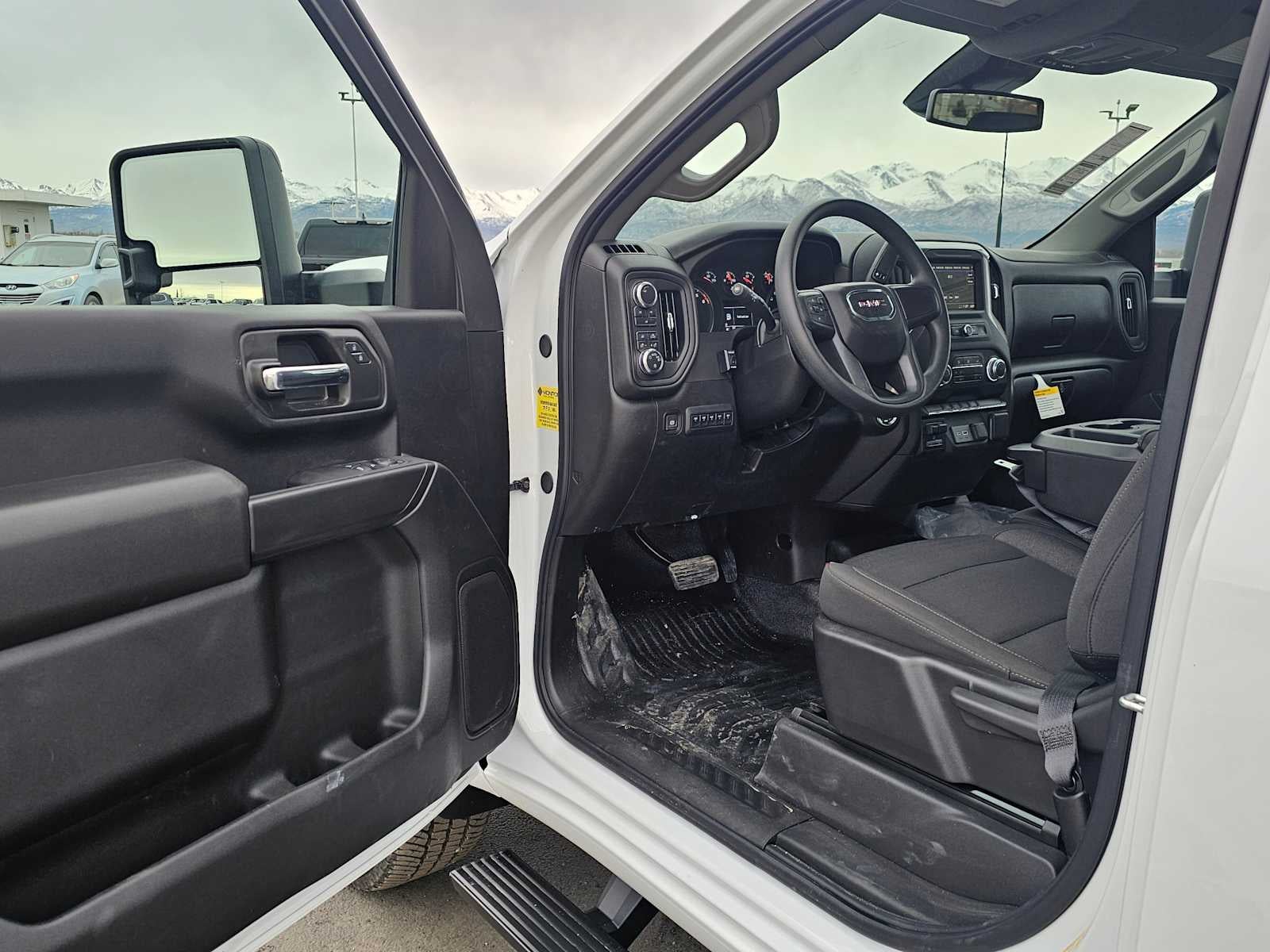 2025 GMC Sierra 2500 HD Pro