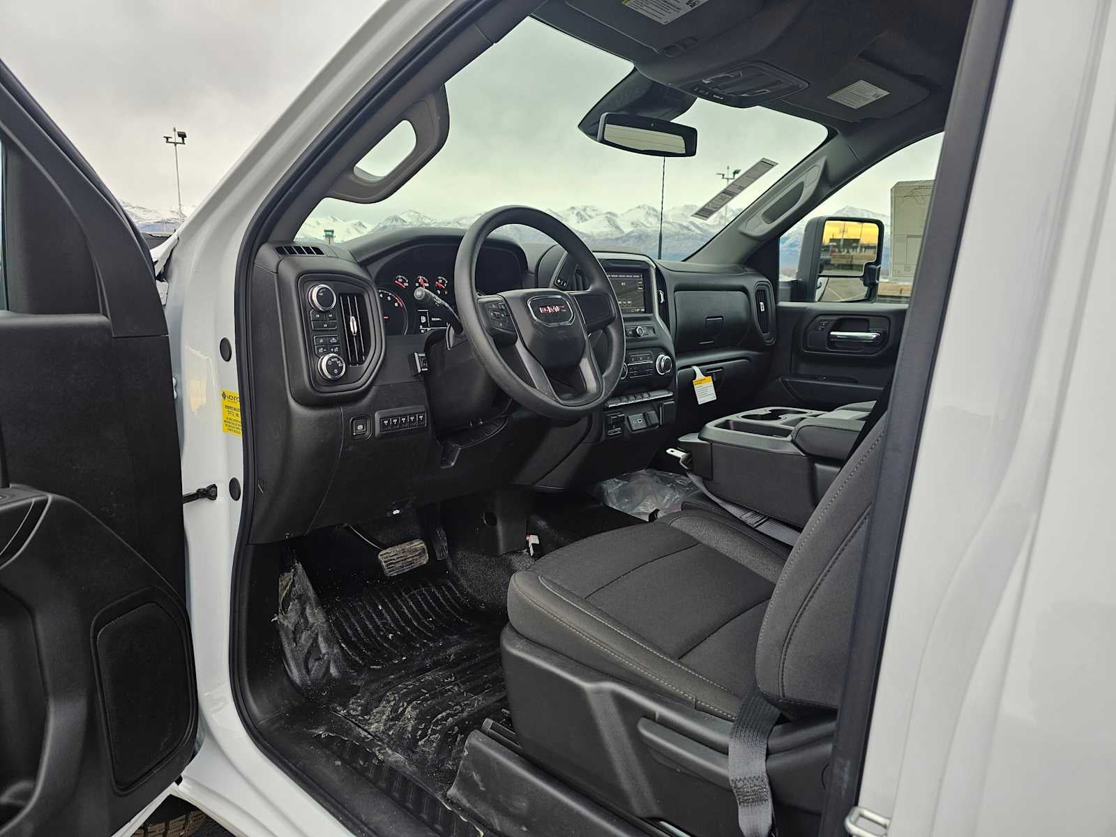 2025 GMC Sierra 2500 HD Pro