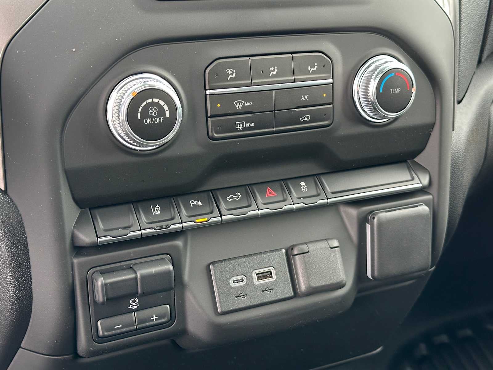 2025 GMC Sierra 3500 HD Pro