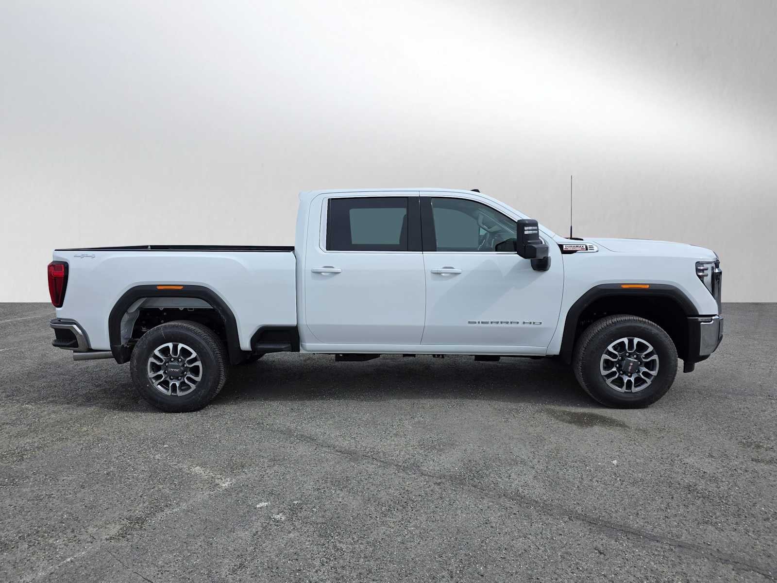 2026 GMC Sierra 3500 HD SLE