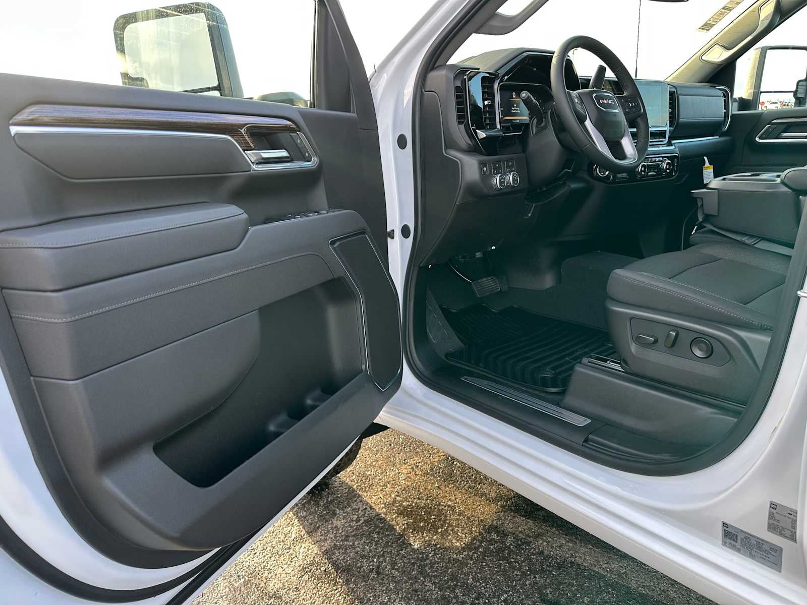 2026 GMC Sierra 3500 HD SLE