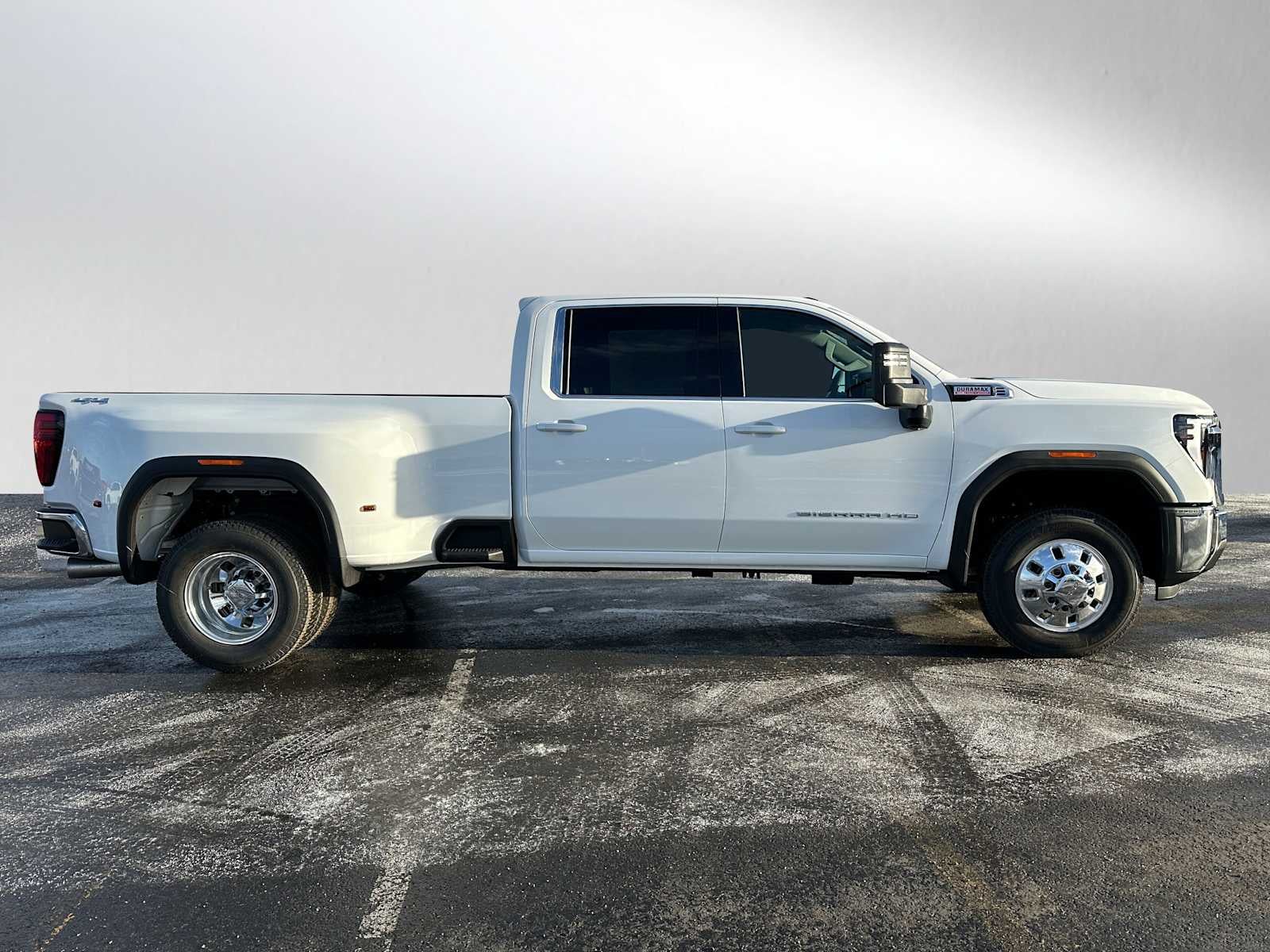 2026 GMC Sierra 3500 HD SLE