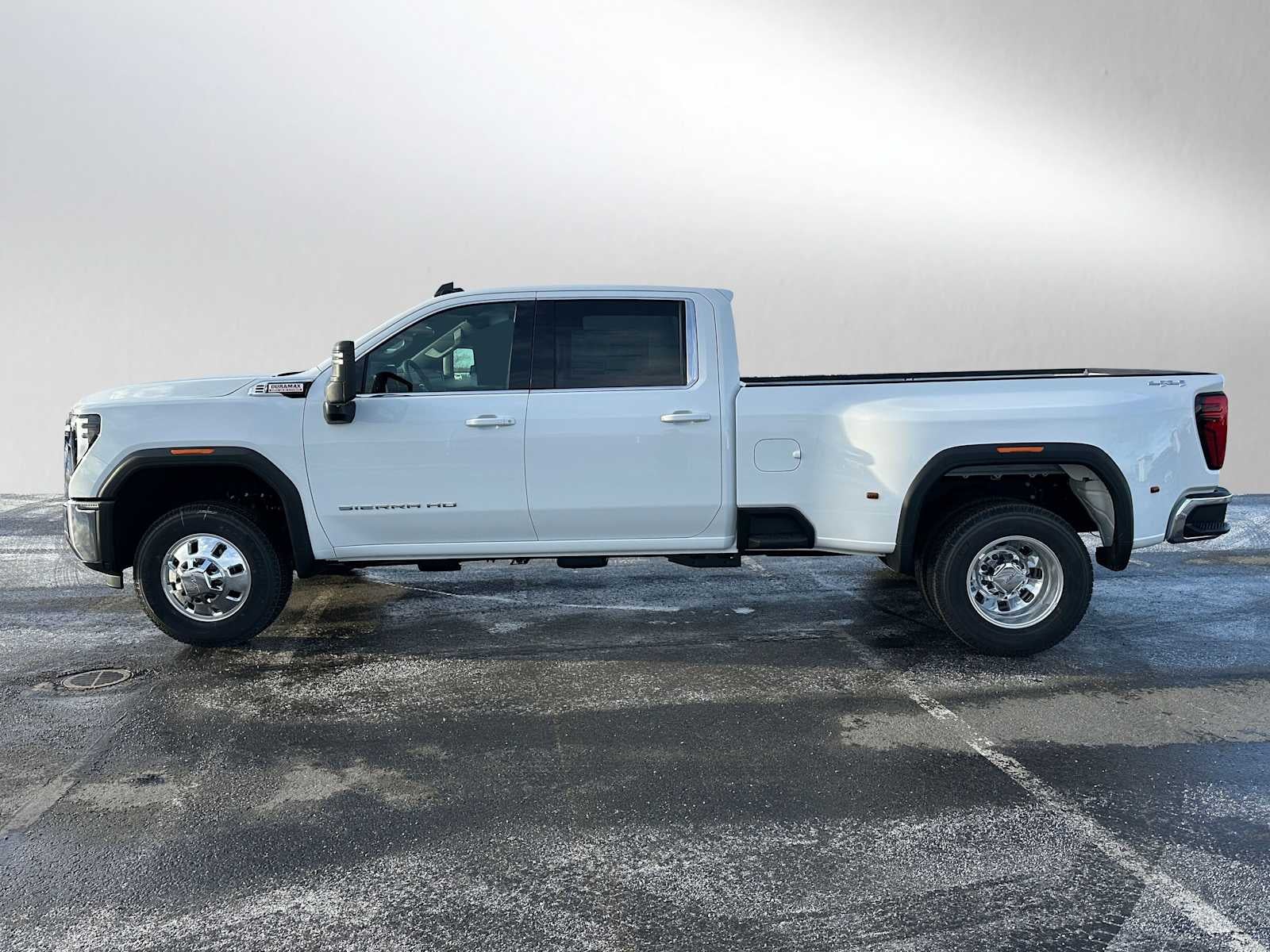 2026 GMC Sierra 3500 HD SLE