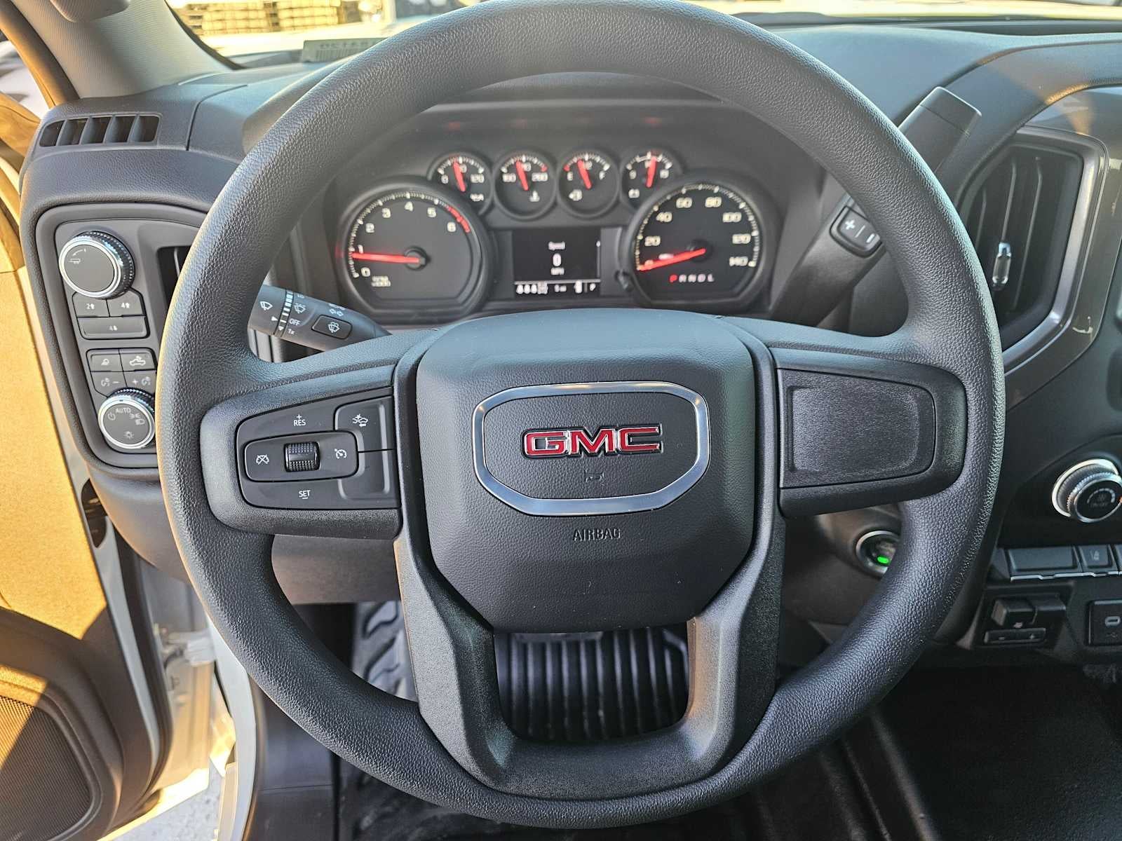 2025 GMC Sierra 2500 HD Pro