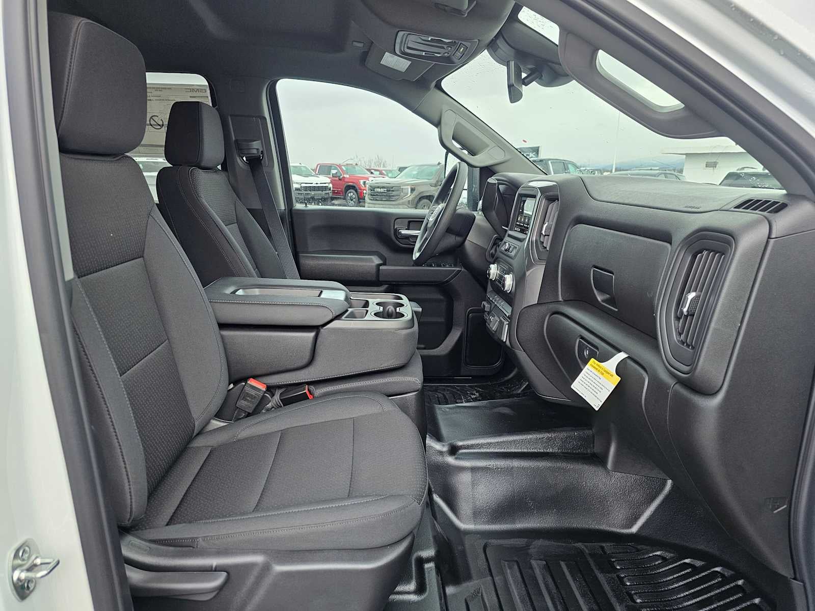 2025 GMC Sierra 2500 HD Pro