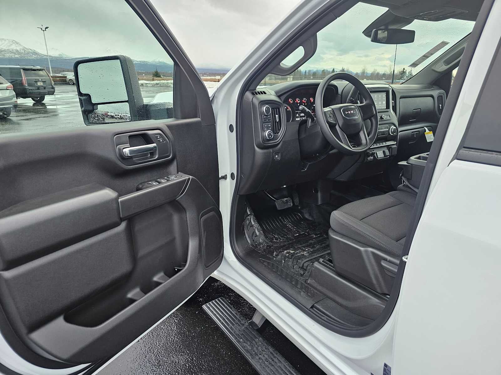 2025 GMC Sierra 2500 HD Pro