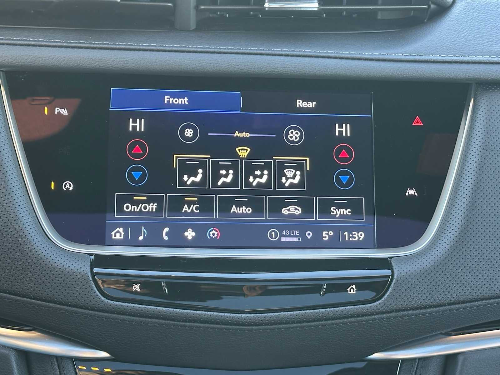 2025 Cadillac XT6 Luxury