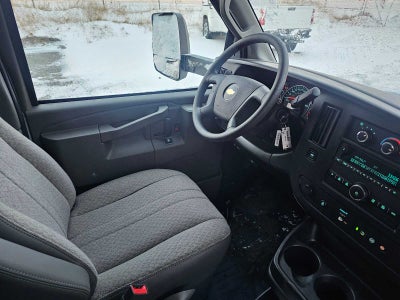 2024 Chevrolet Express Cutaway 3500 1WT