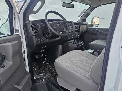 2024 Chevrolet Express Cutaway 3500 1WT