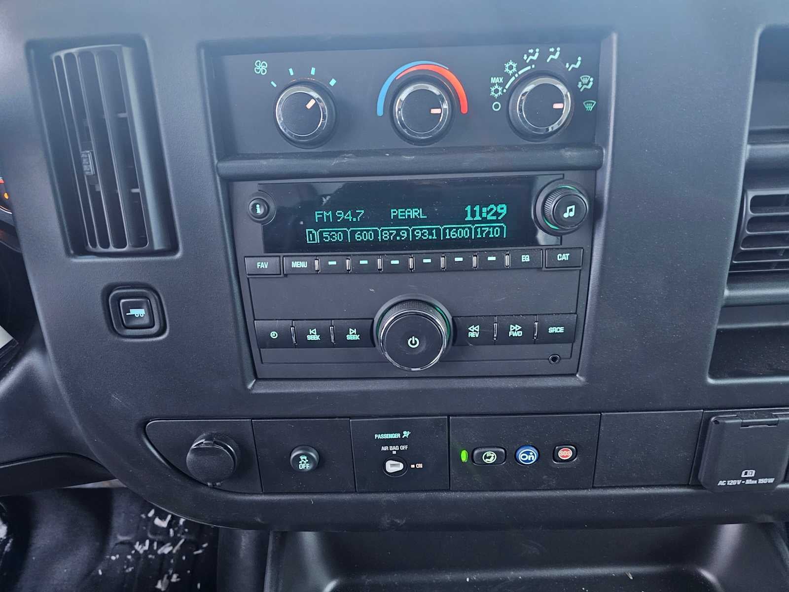 2024 Chevrolet Express Cutaway 3500 1WT