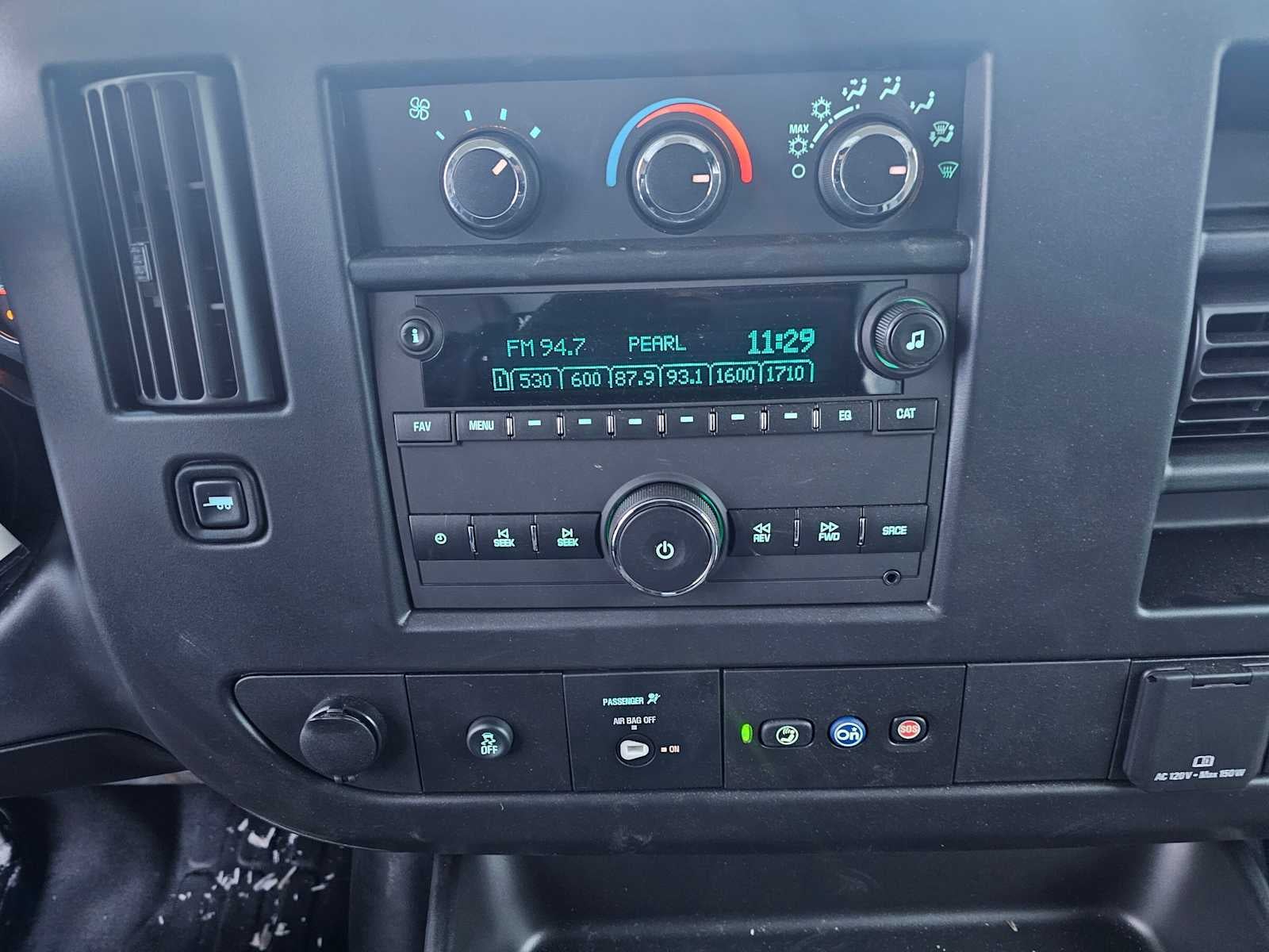 2024 Chevrolet Express Cutaway 3500 1WT