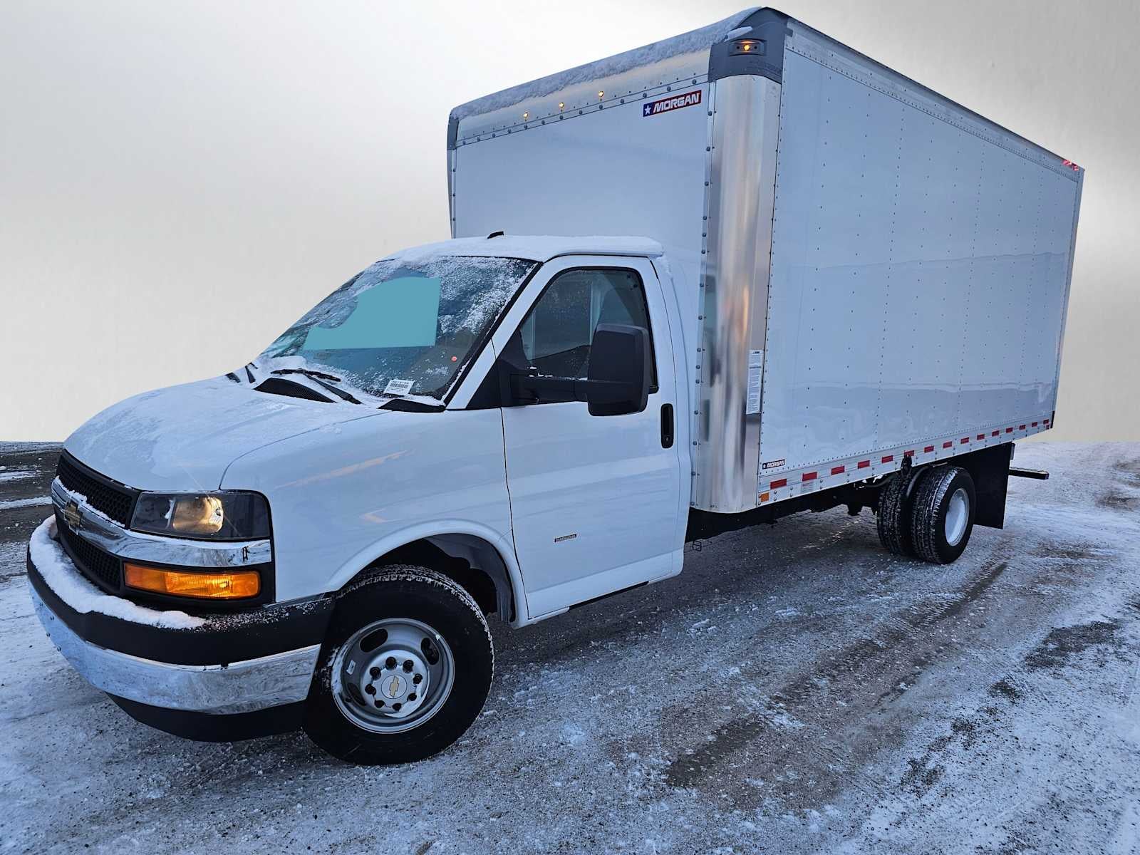 2024 Chevrolet Express Cutaway 3500 1WT