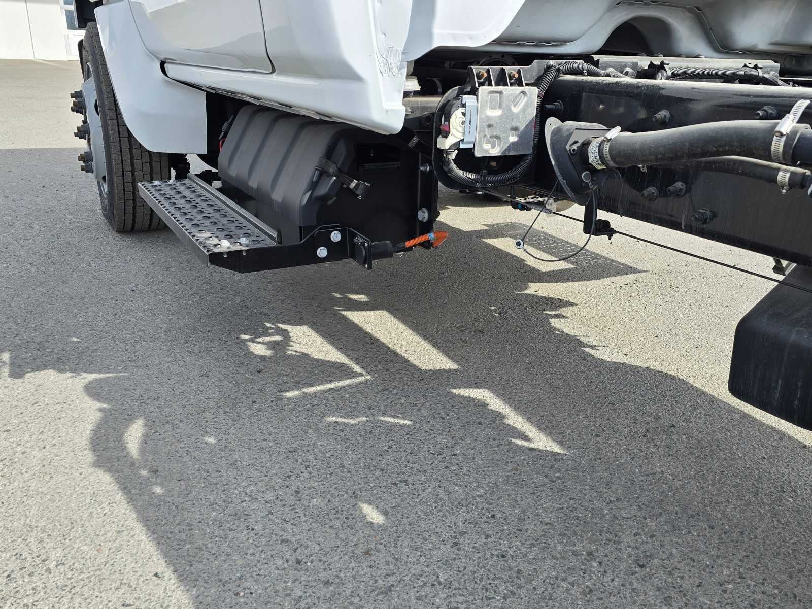 2023 Chevrolet Silverado 5500 HD Work Truck