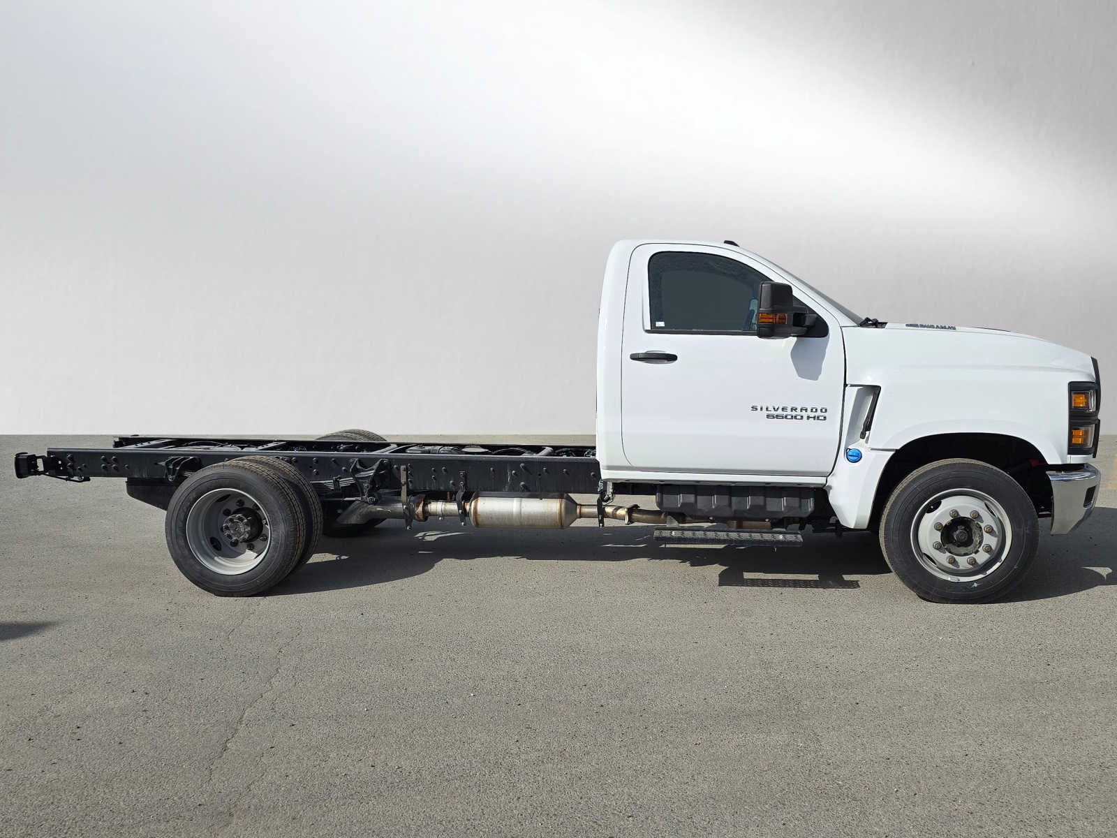 2023 Chevrolet Silverado 5500 HD Work Truck