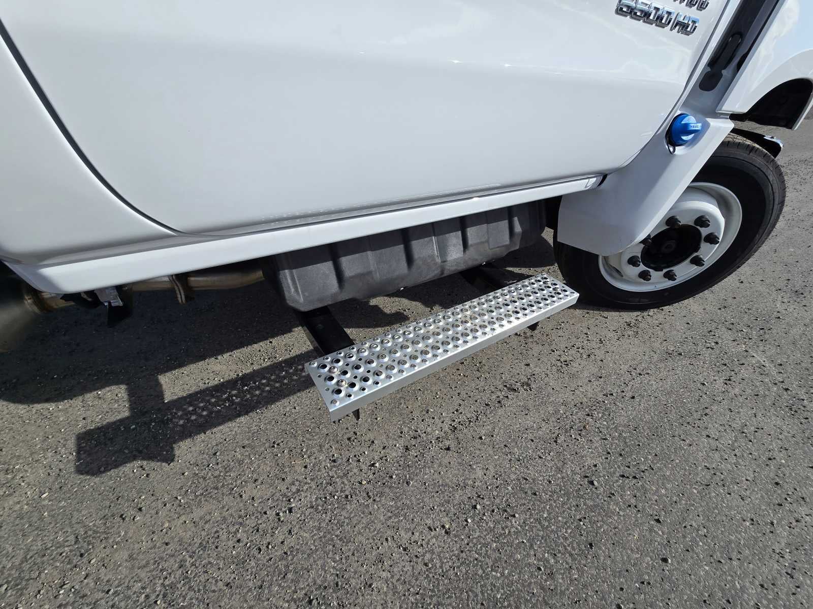 2023 Chevrolet Silverado 5500 HD Work Truck