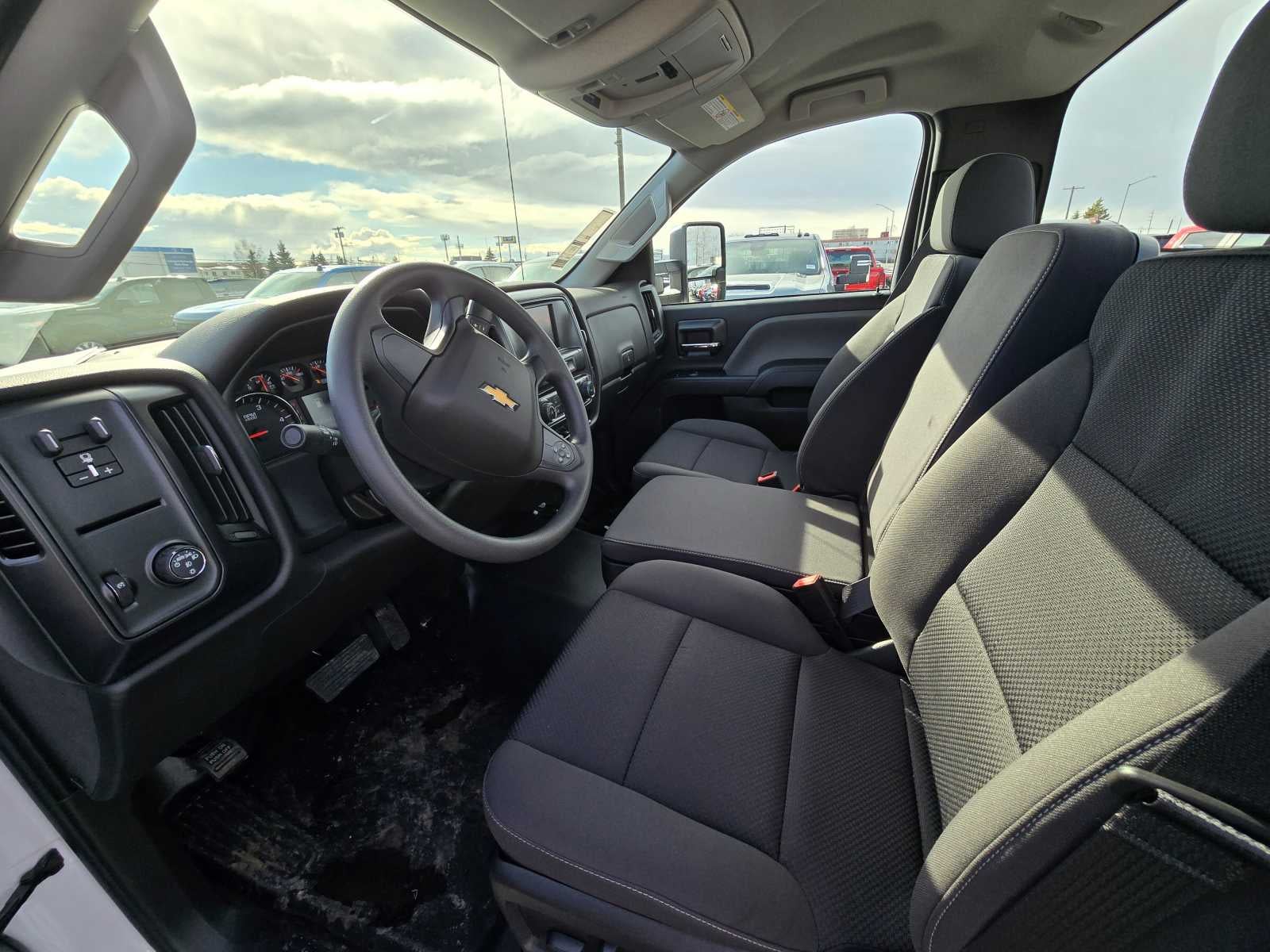 2023 Chevrolet Silverado 5500 HD Work Truck