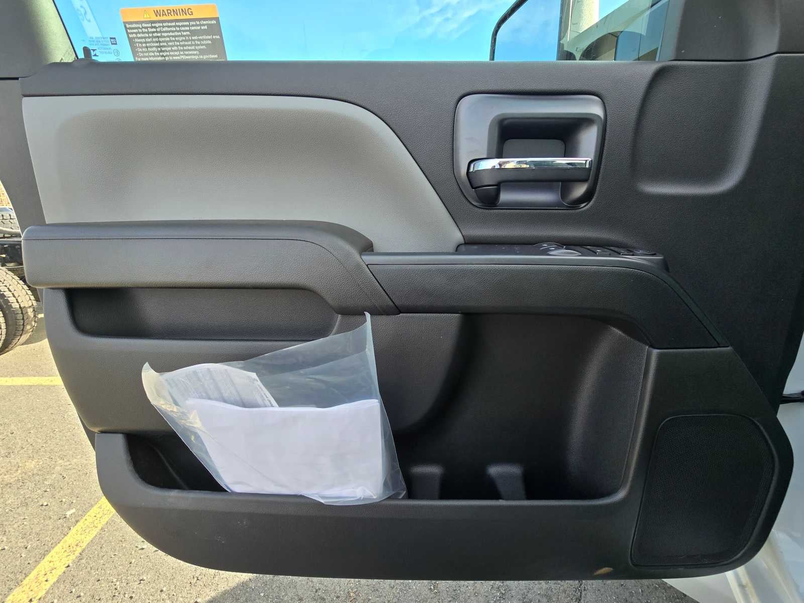 2023 Chevrolet Silverado 5500 HD Work Truck