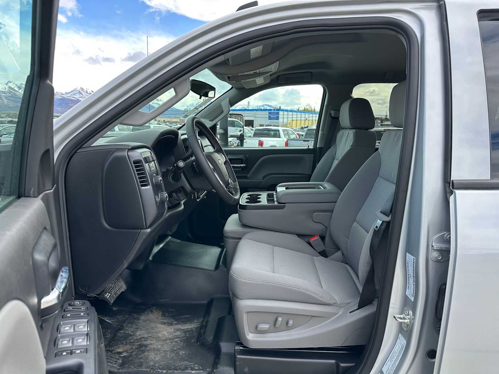 2024 Chevrolet Silverado 5500 HD Work Truck