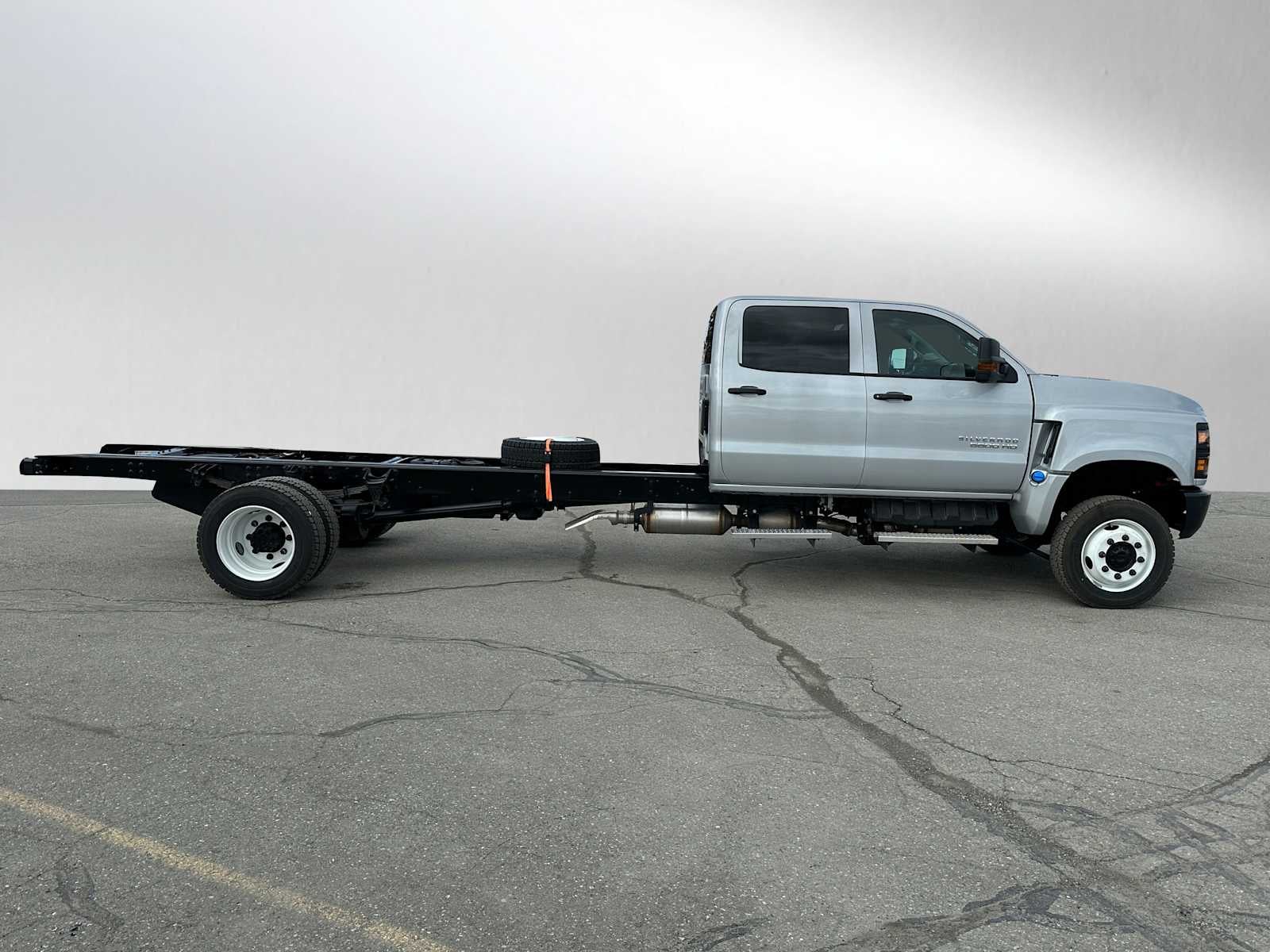 2024 Chevrolet Silverado 5500 HD Work Truck